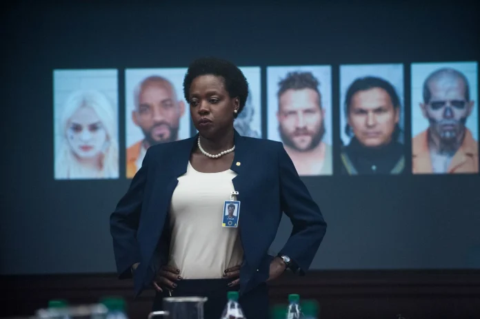 El Pacificador Amanda Waller